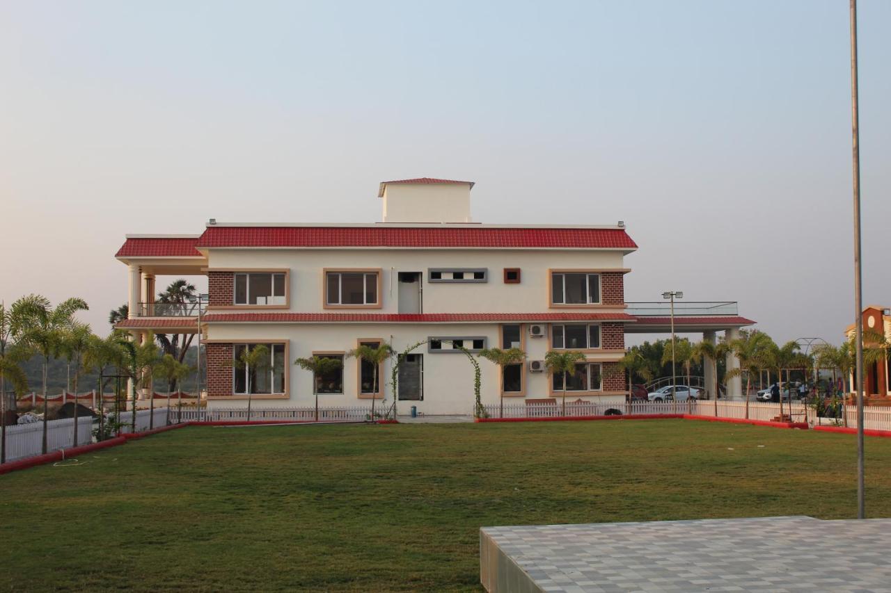 Flamingo Club And Resort Una 3 Km Away From Diu Check Post Екстериор снимка