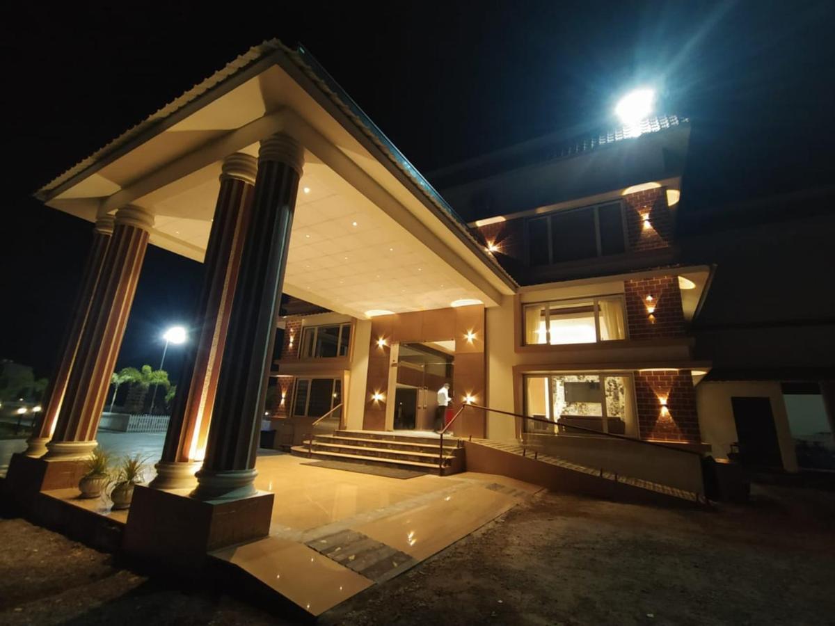 Flamingo Club And Resort Una 3 Km Away From Diu Check Post Екстериор снимка