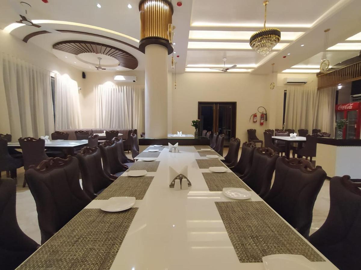 Flamingo Club And Resort Una 3 Km Away From Diu Check Post Екстериор снимка