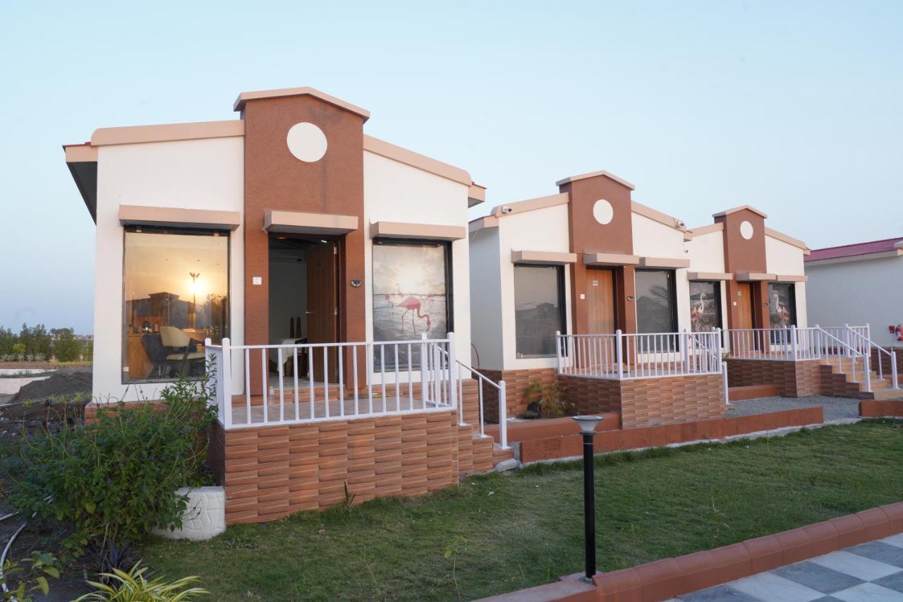 Flamingo Club And Resort Una 3 Km Away From Diu Check Post Екстериор снимка