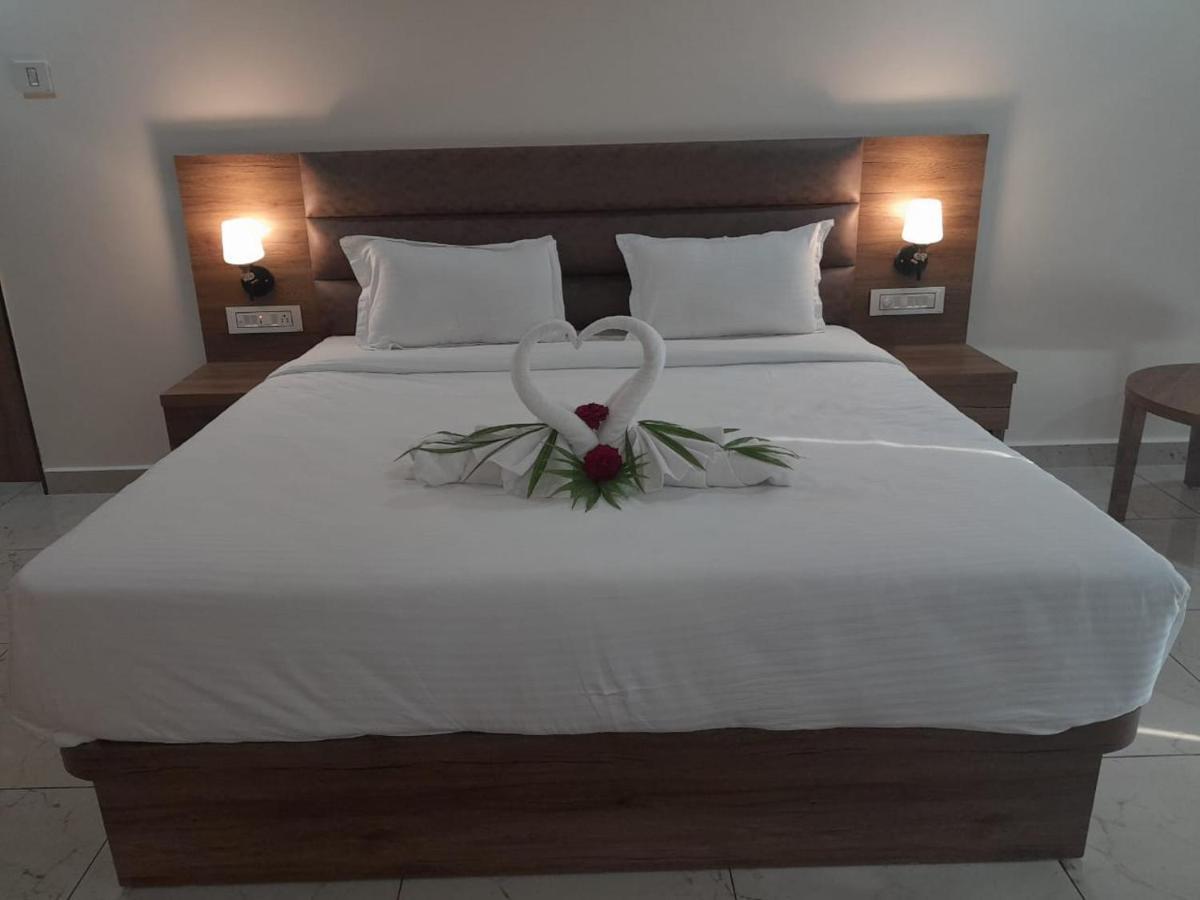 Flamingo Club And Resort Una 3 Km Away From Diu Check Post Екстериор снимка