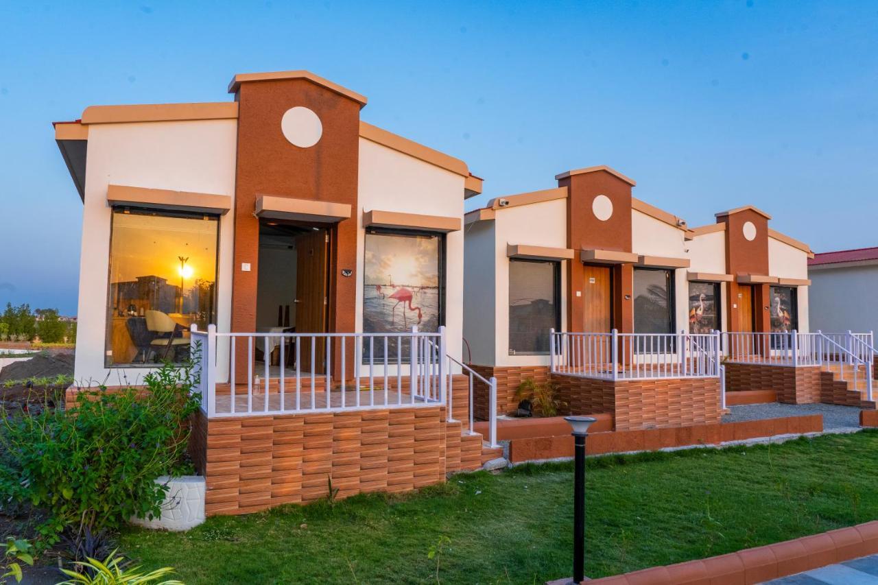 Flamingo Club And Resort Una 3 Km Away From Diu Check Post Екстериор снимка