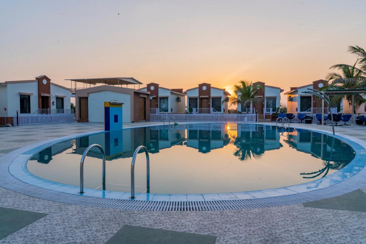 Flamingo Club And Resort Una 3 Km Away From Diu Check Post Екстериор снимка