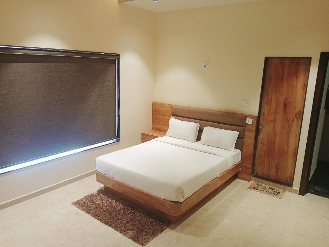 Flamingo Club And Resort Una 3 Km Away From Diu Check Post Екстериор снимка