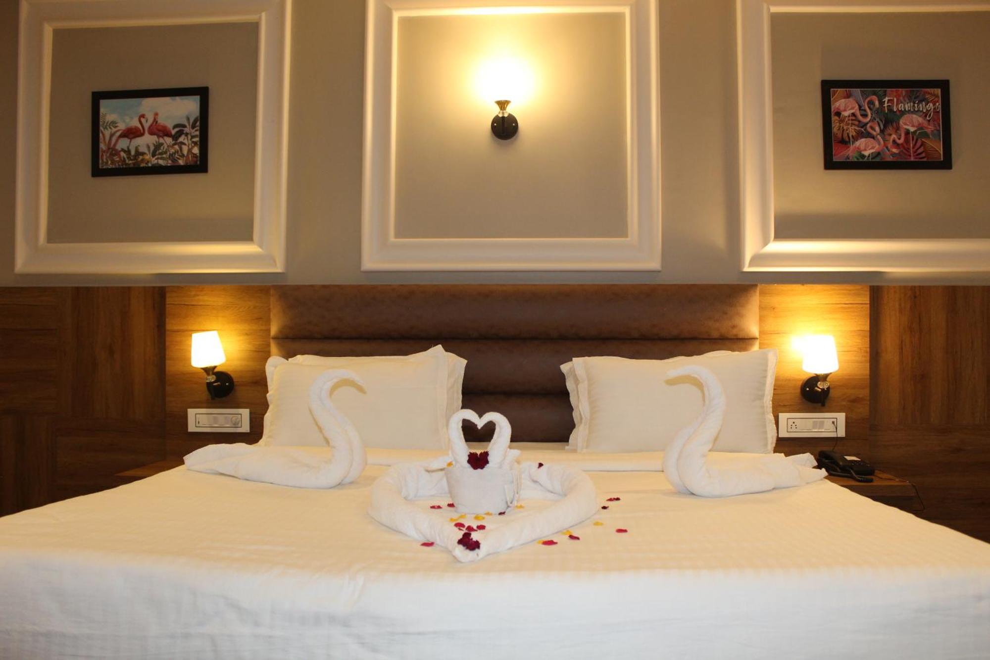 Flamingo Club And Resort Una 3 Km Away From Diu Check Post Екстериор снимка