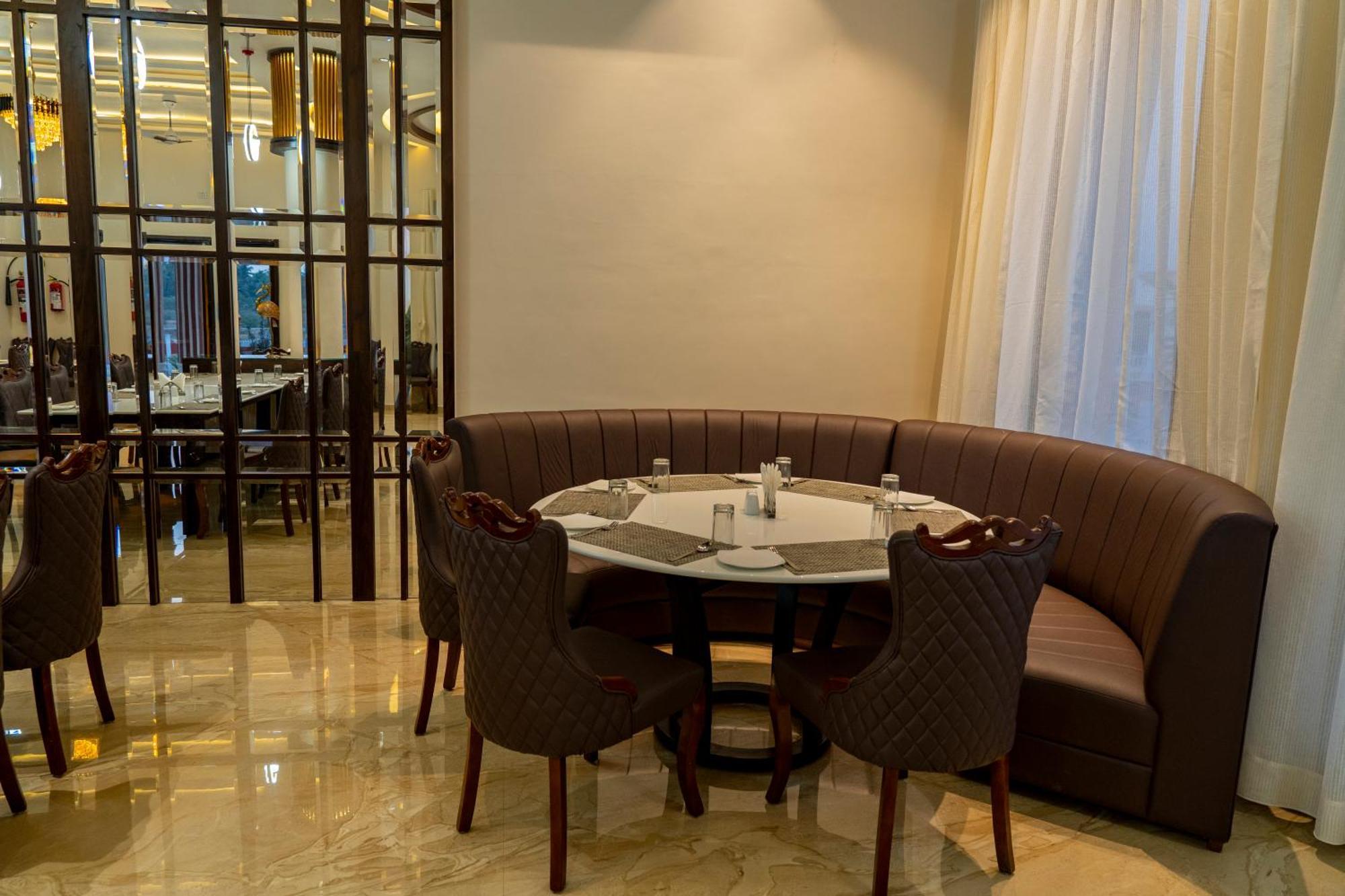 Flamingo Club And Resort Una 3 Km Away From Diu Check Post Екстериор снимка